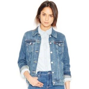 Authentic Levi Boyfriend Trucker Jacket